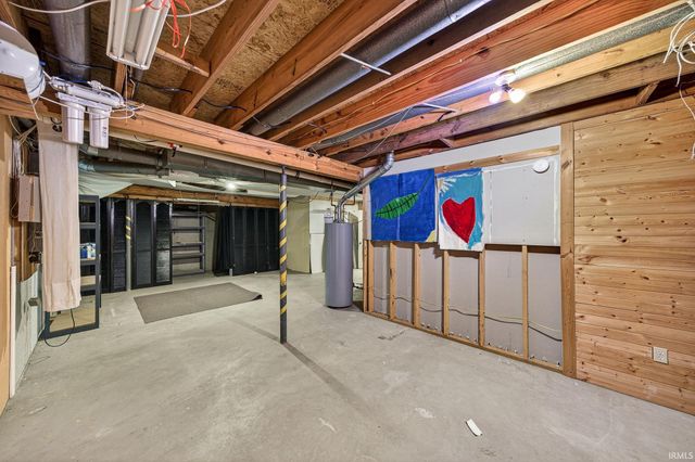 11356 Anderson Lake Drive, Granger, IN 46530