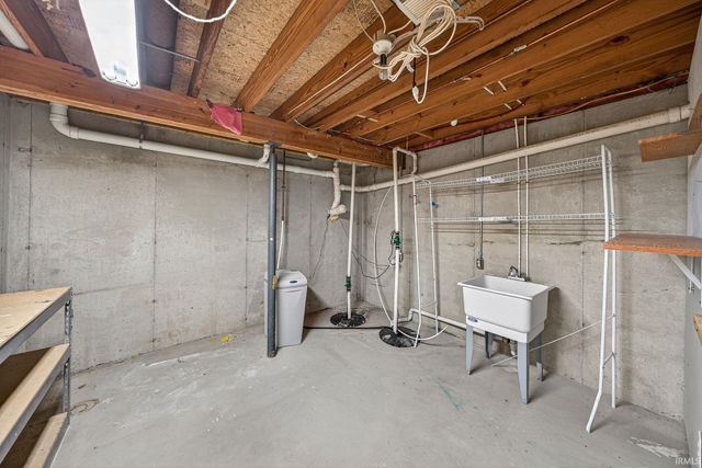 11356 Anderson Lake Drive, Granger, IN 46530