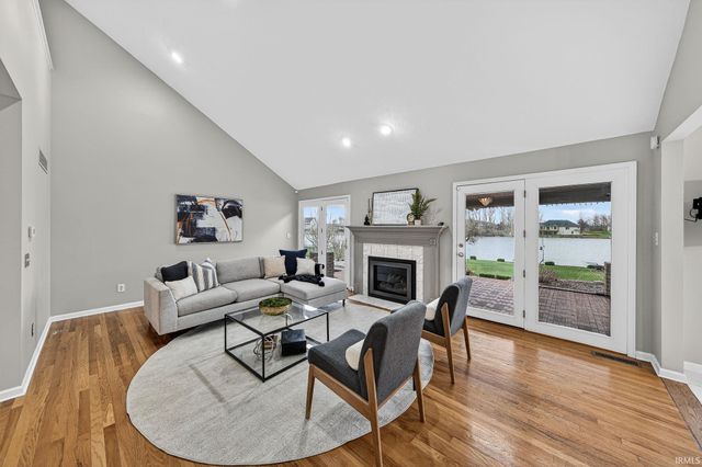 11356 Anderson Lake Drive, Granger, IN 46530