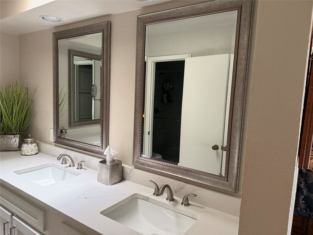 2923 Shady Knoll Lane, Bedford, TX 76021