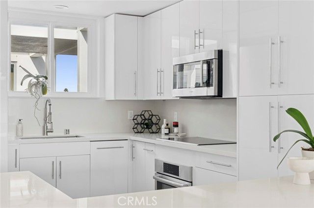 775 Avocado, Corona Del Mar (newport Beach), CA 92625