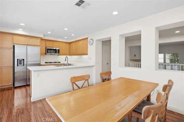 9 Bonsall 61, Irvine, CA 92602