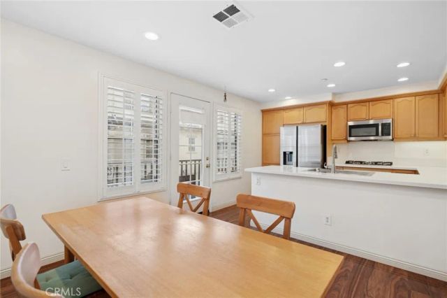 9 Bonsall 61, Irvine, CA 92602