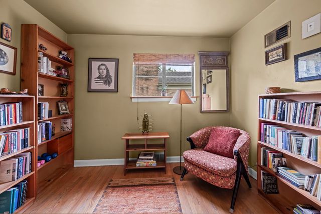 215 N Lincoln Lane, Arlington Heights, IL 60004
