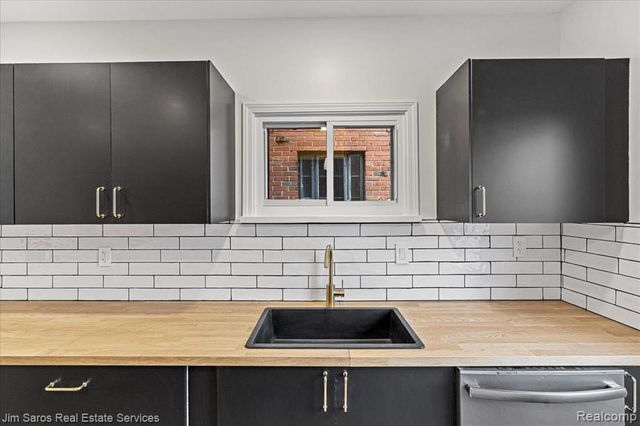 5108 Grayton Street, Detroit, MI 48224