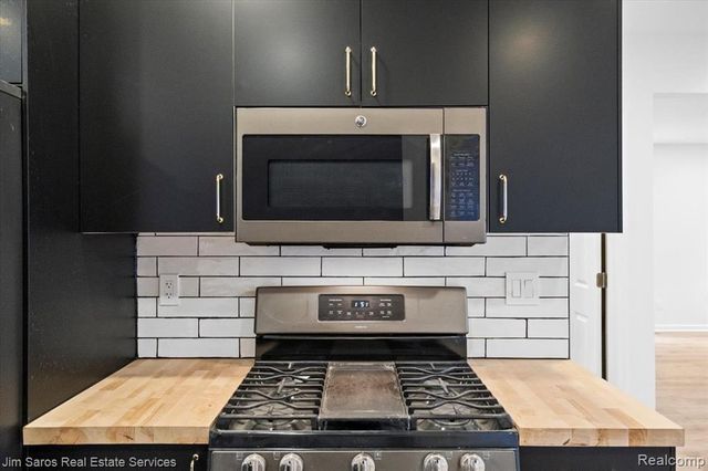 5108 Grayton Street, Detroit, MI 48224