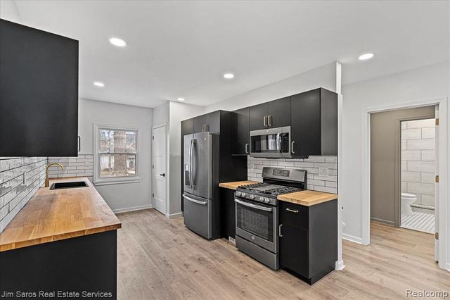 5108 Grayton Street, Detroit, MI 48224