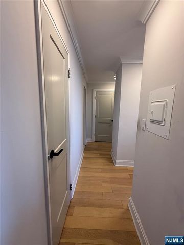 300 Winston 418, Cliffside Park, NJ 07010