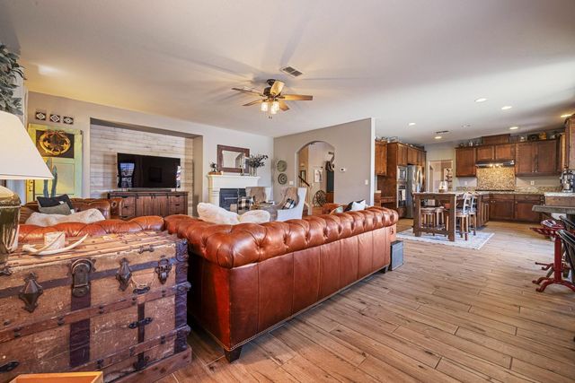 2167 Saddlebrook Way, Oakdale, CA 95361