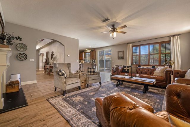 2167 Saddlebrook Way, Oakdale, CA 95361