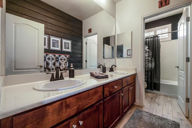 2167 Saddlebrook Way, Oakdale, CA 95361