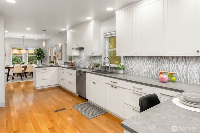 3058 38th Avenue SW, Seattle, WA 98126