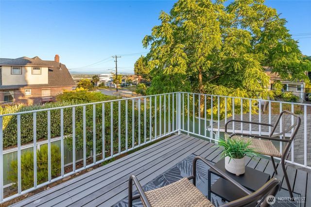 3058 38th Avenue SW, Seattle, WA 98126
