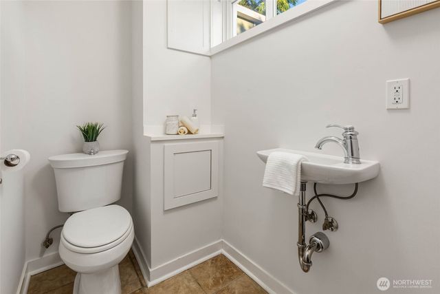 3058 38th Avenue SW, Seattle, WA 98126