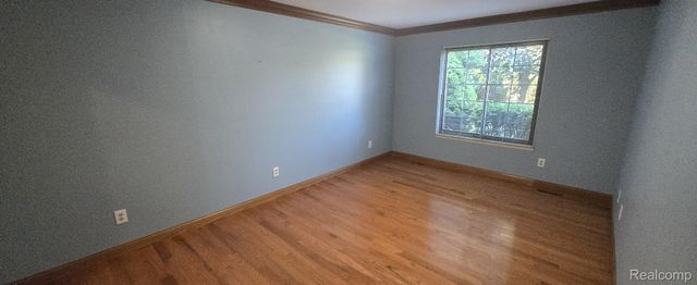 364 Meadow Bridge Drive, Rochester Hills, MI 48307