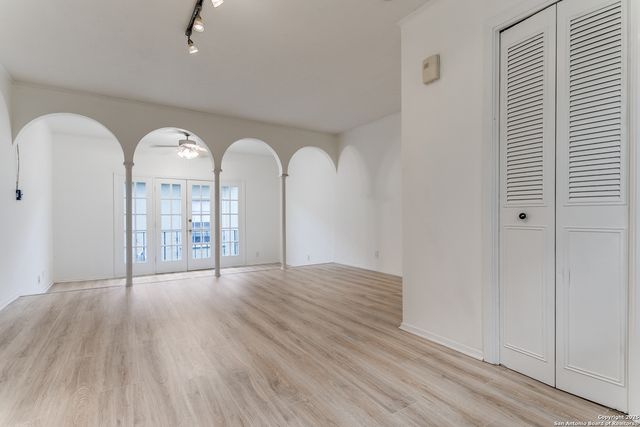 66 Brees Blvd Apt 127, San Antonio, TX 78209