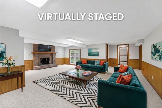 9833 W 101st Terrace, Overland Park, KS 66212