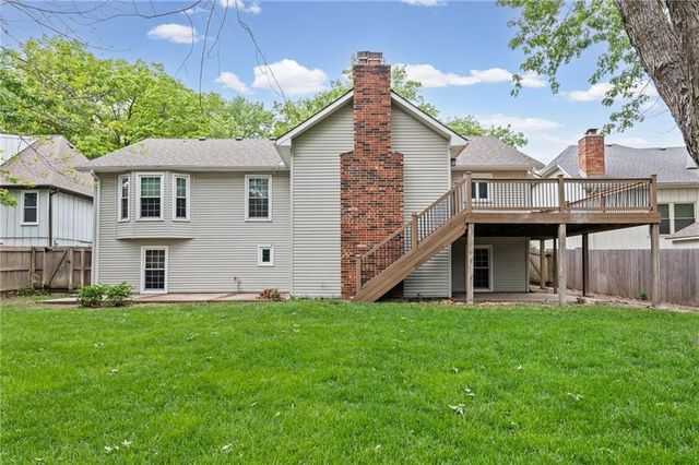 9833 W 101st Terrace, Overland Park, KS 66212