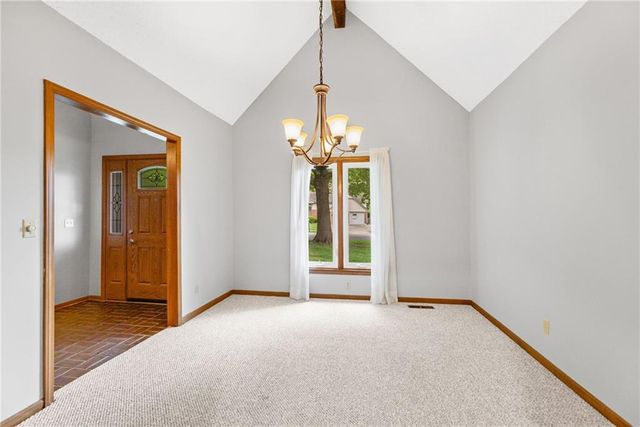 9833 W 101st Terrace, Overland Park, KS 66212