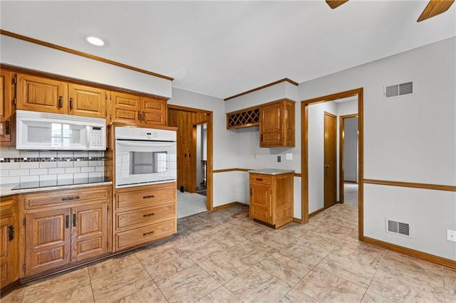 9833 W 101st Terrace, Overland Park, KS 66212