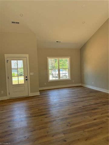 116 Comanche Trail, Lexington, NC 27295