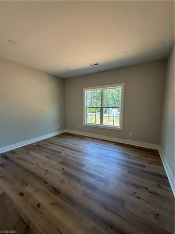 116 Comanche Trail, Lexington, NC 27295