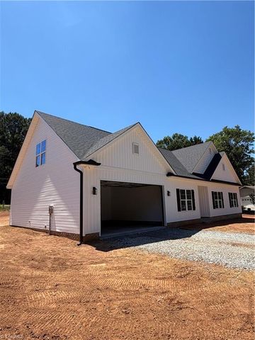 116 Comanche Trail, Lexington, NC 27295