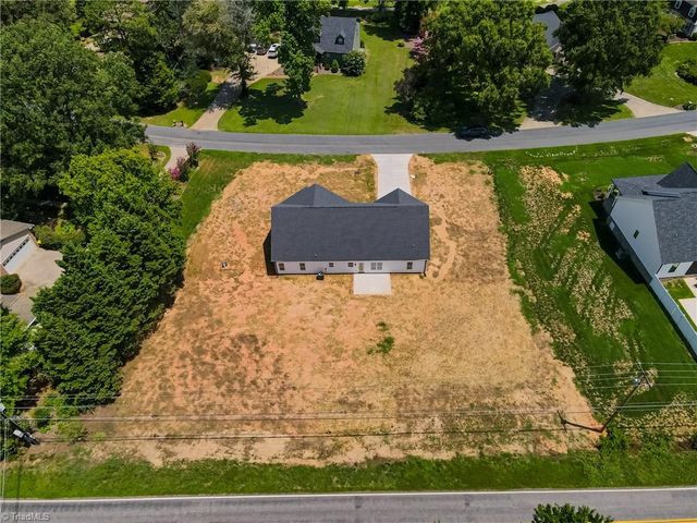 116 Comanche Trail, Lexington, NC 27295