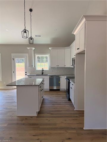 116 Comanche Trail, Lexington, NC 27295