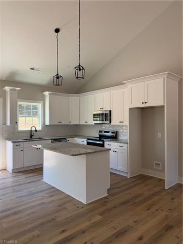 116 Comanche Trail, Lexington, NC 27295