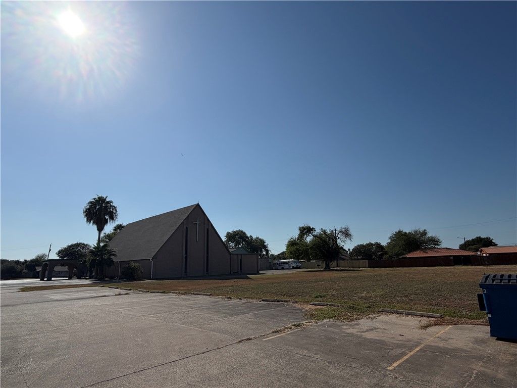 1501 Denver St, Portland, TX 78374 — photo 4