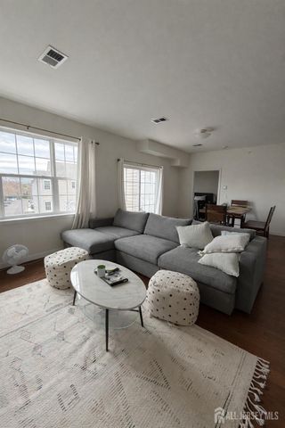 445 Tower Boulevard E, Piscataway, NJ 08854