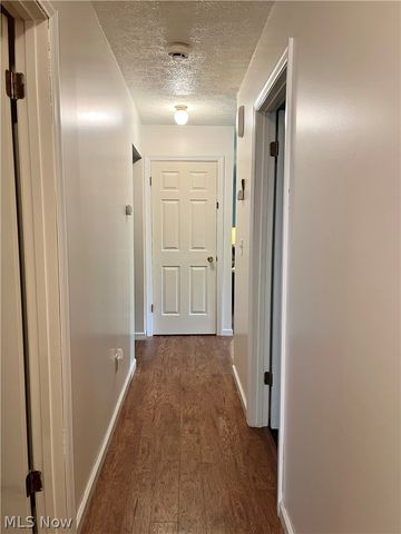 12 Surrey Lane, Geneva, OH 44041