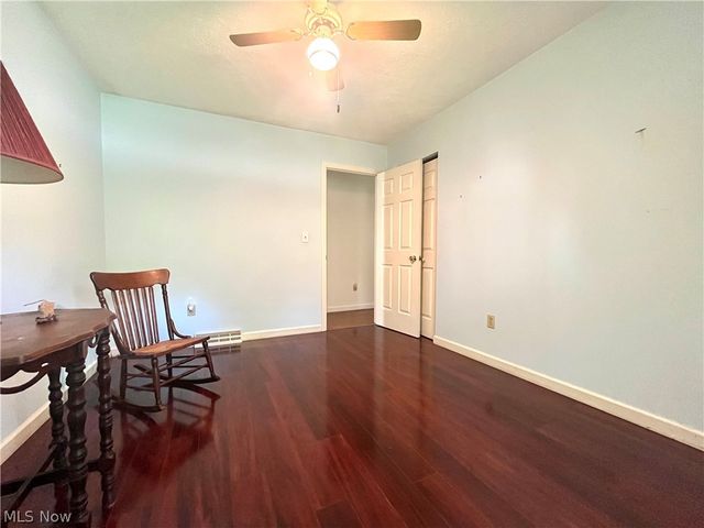12 Surrey Lane, Geneva, OH 44041