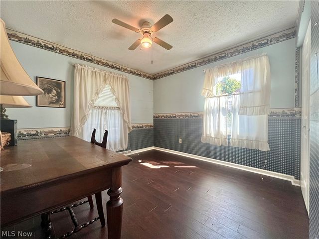 12 Surrey Lane, Geneva, OH 44041