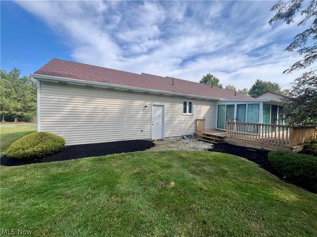 12 Surrey Lane, Geneva, OH 44041