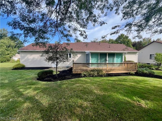 12 Surrey Lane, Geneva, OH 44041