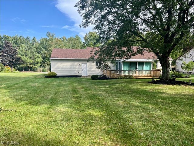 12 Surrey Lane, Geneva, OH 44041