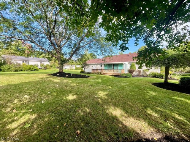 12 Surrey Lane, Geneva, OH 44041