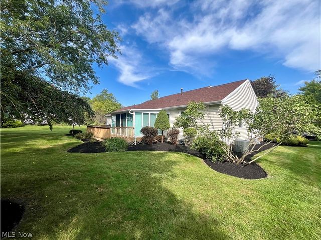 12 Surrey Lane, Geneva, OH 44041
