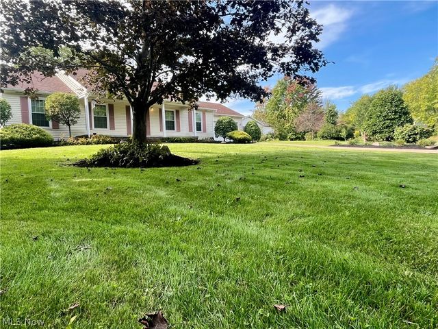 12 Surrey Lane, Geneva, OH 44041