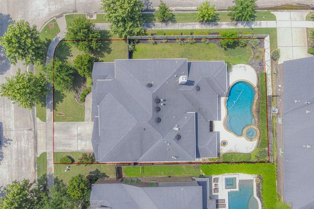 17136 Knoll Dale Trail, Conroe, TX 77385