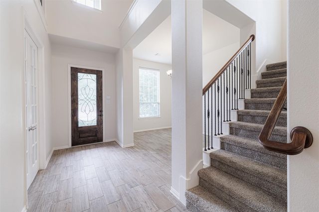17136 Knoll Dale Trail, Conroe, TX 77385