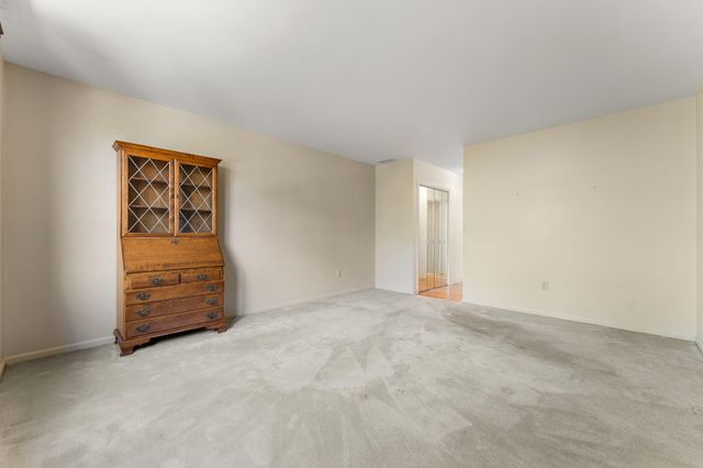 910 Ridge Road 203, Munster, IN 46321