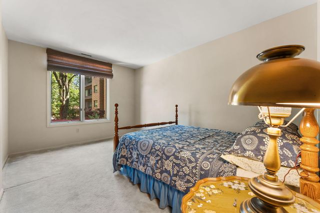 910 Ridge Road 203, Munster, IN 46321