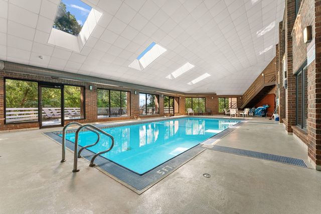 910 Ridge Road 203, Munster, IN 46321