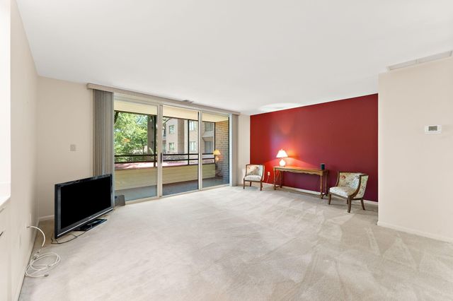 910 Ridge Road 203, Munster, IN 46321