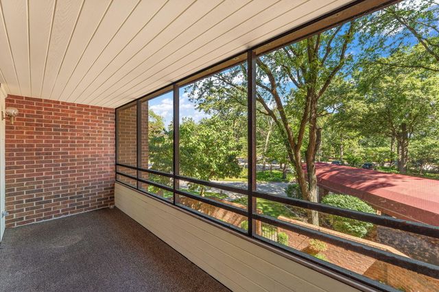 910 Ridge Road 203, Munster, IN 46321