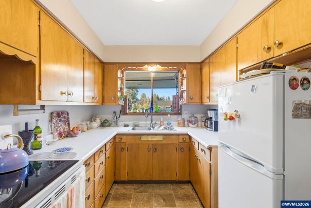 830 Kumler St SE, Salem, OR 97302