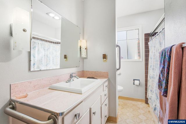 830 Kumler St SE, Salem, OR 97302